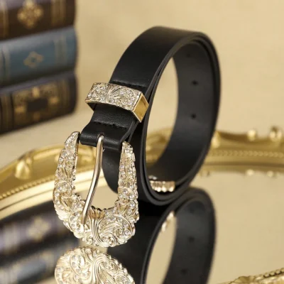 ceinture avec boucle en métal doré