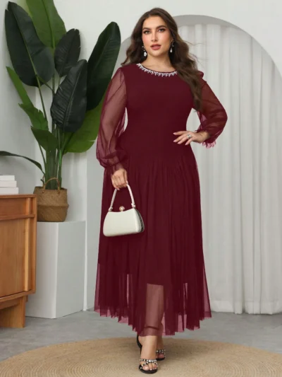 robe grande taille élégante avec perles et patchwork de tulle