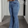 jeans décontractés à taille haute avec poches et ourlet effiloché