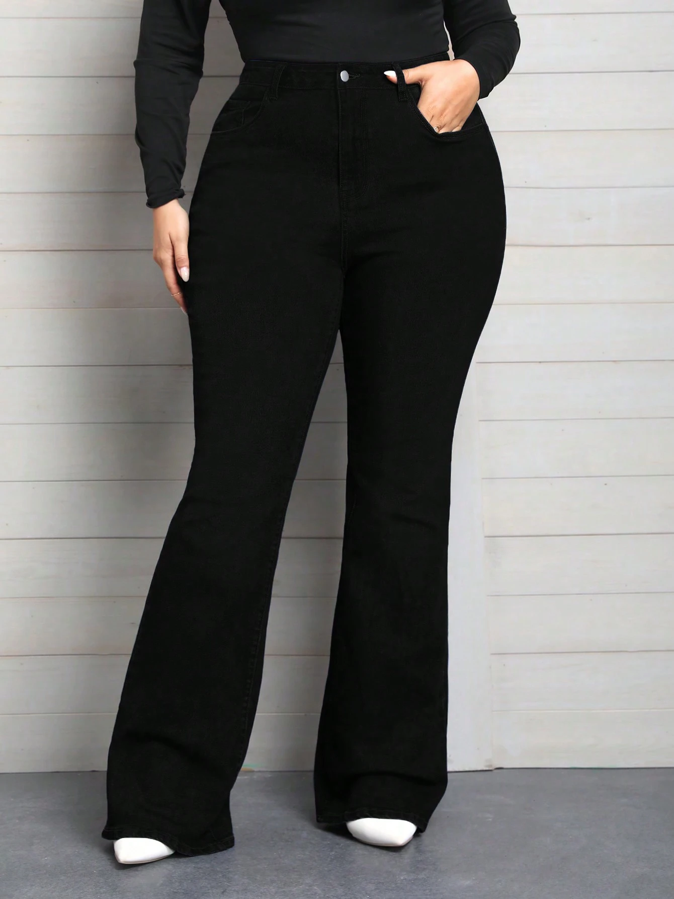 Jeans évasés avec boutons – Image 4