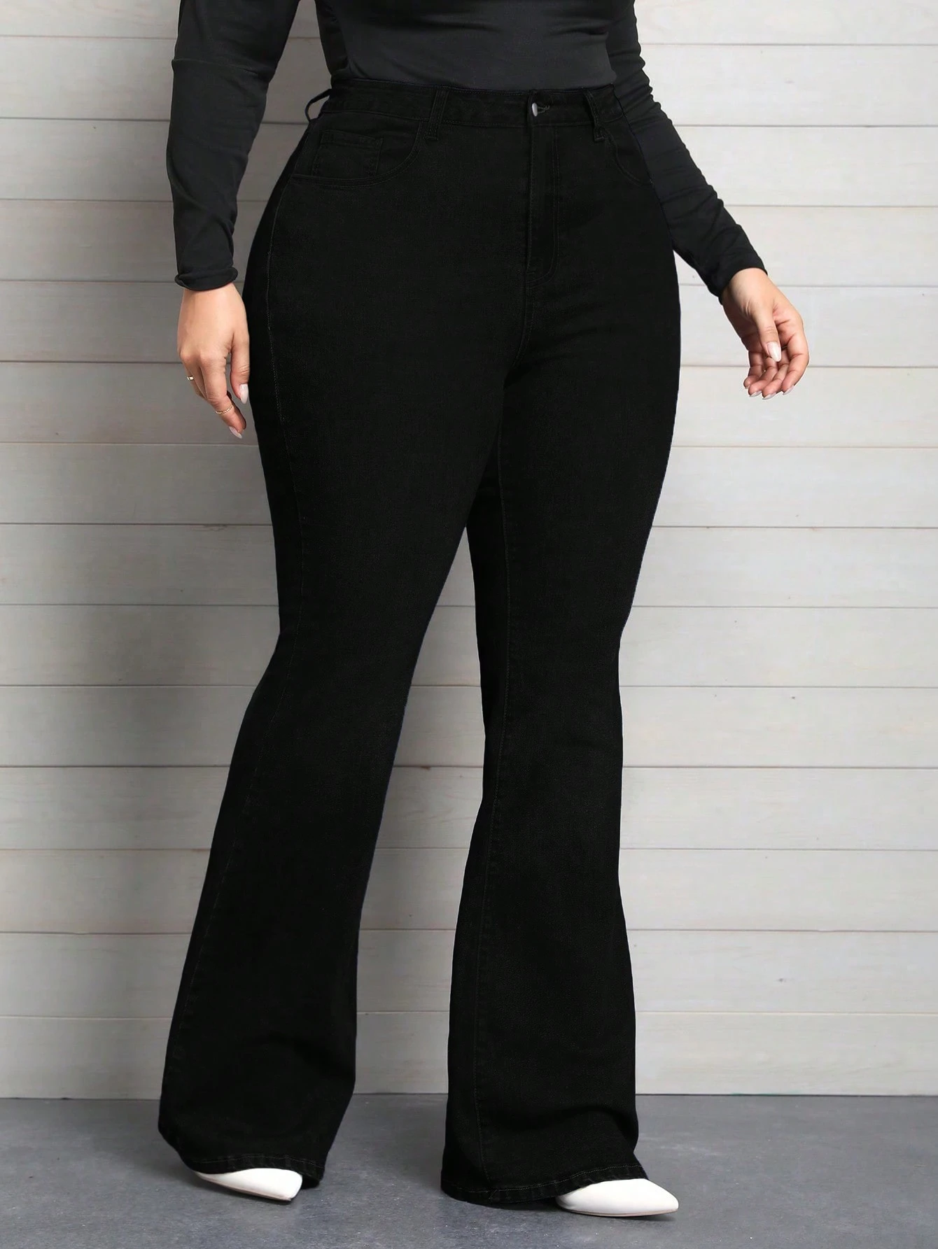 Jeans évasés avec boutons – Image 3