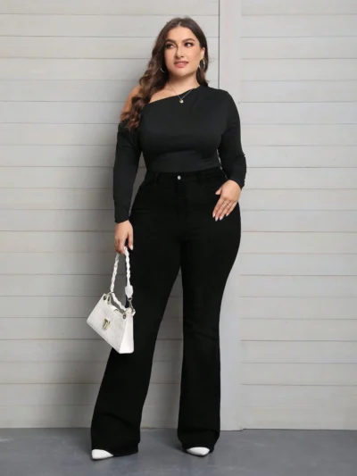 Jeans évasés avec boutons
