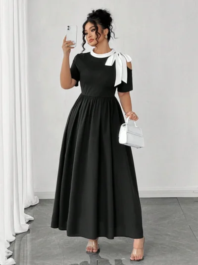 Robe d'été à épaules dénudées avec bloc de couleurs et nœud papillon