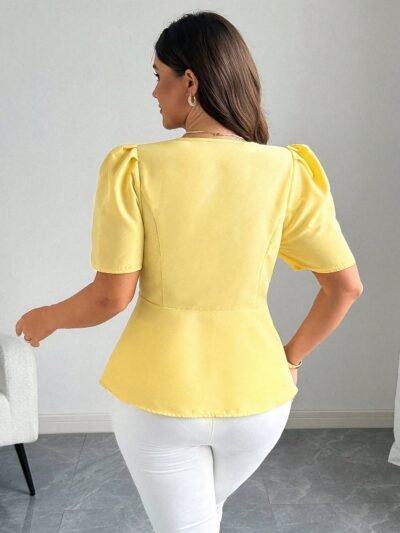 Alternative view of Blouse élégante à col carré