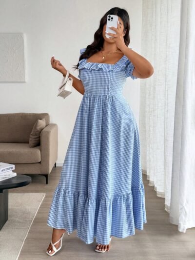 Robe longue col carré à carreaux bleus, stylée