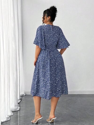 Alternative view of Robe midi évasée à col rond, manches à volants