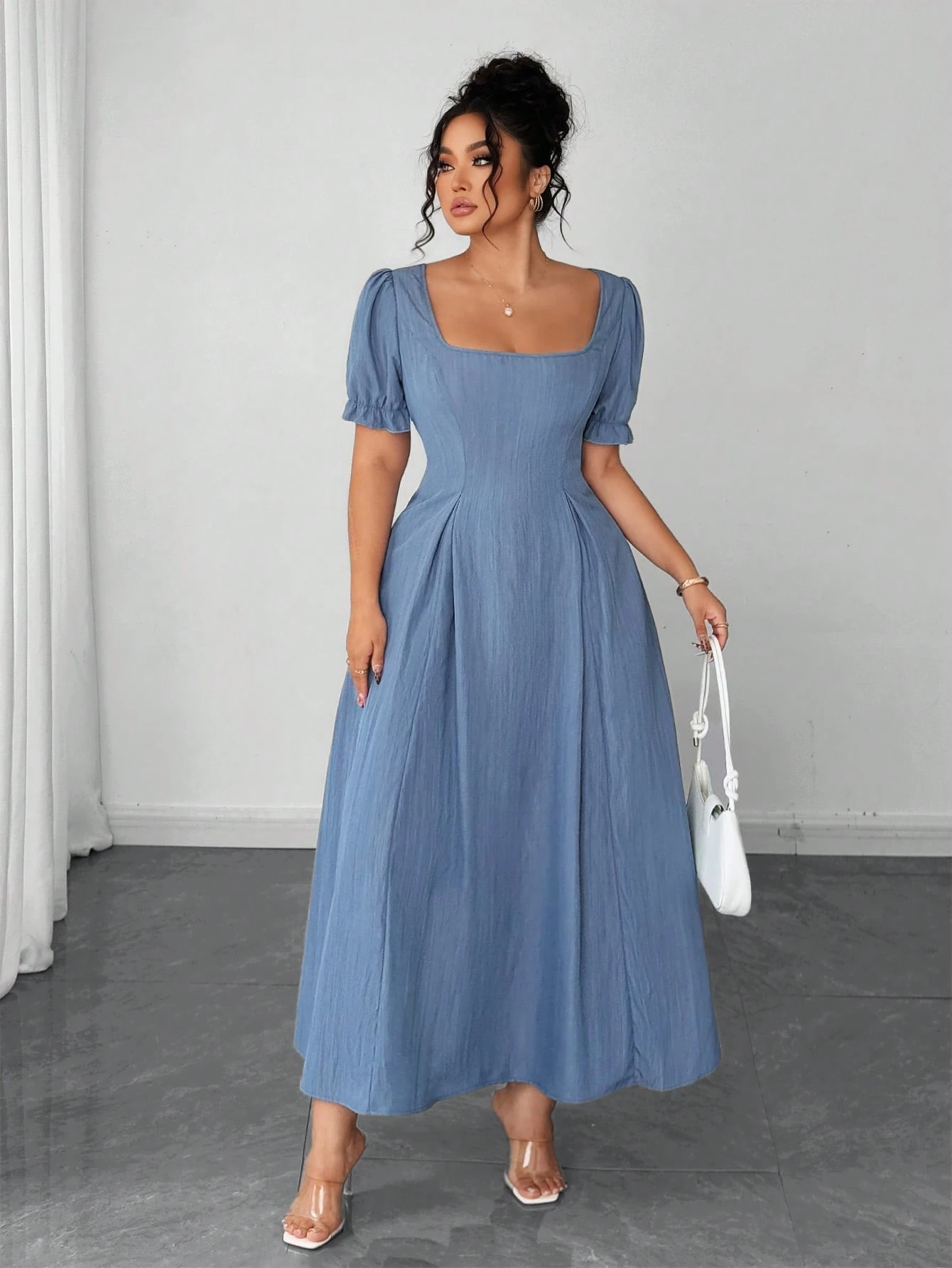 Robe évasée élégante à encolure carrée française et taille cintrée – Image 4