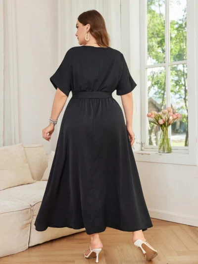 Alternative view of Robe noire élégante et raffinée en dentelle