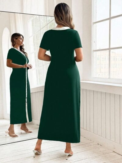 Alternative view of Robe moulante pour femmes grandes tailles avec col V