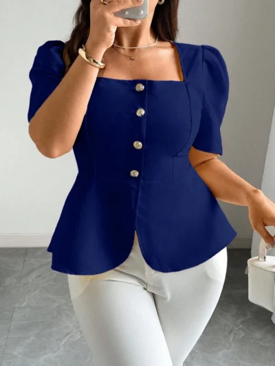 Blouse élégante à col carré