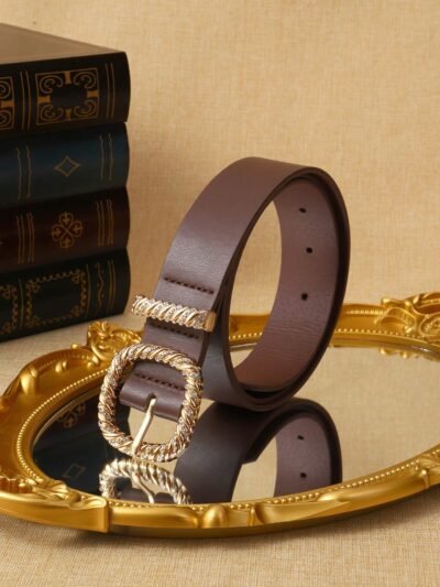 Alternative view of Ceinture de couleur café avec boucle dorée