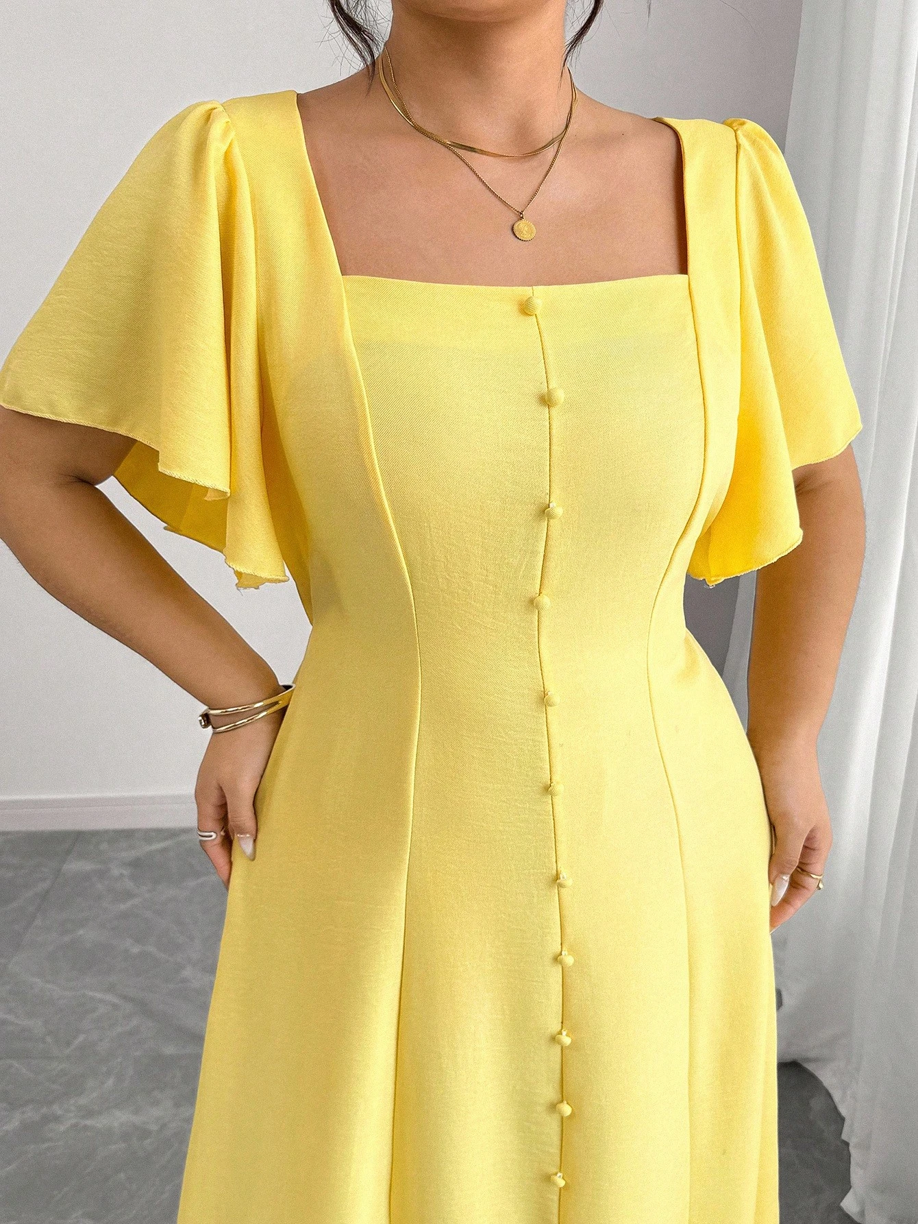 Robe longue carrée à volants avec ceinture – Image 5