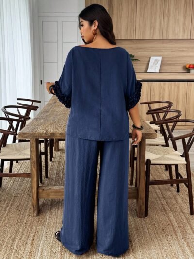 Alternative view of Ensemble 2 pièces , chemise manches chauve-souris et pantalon