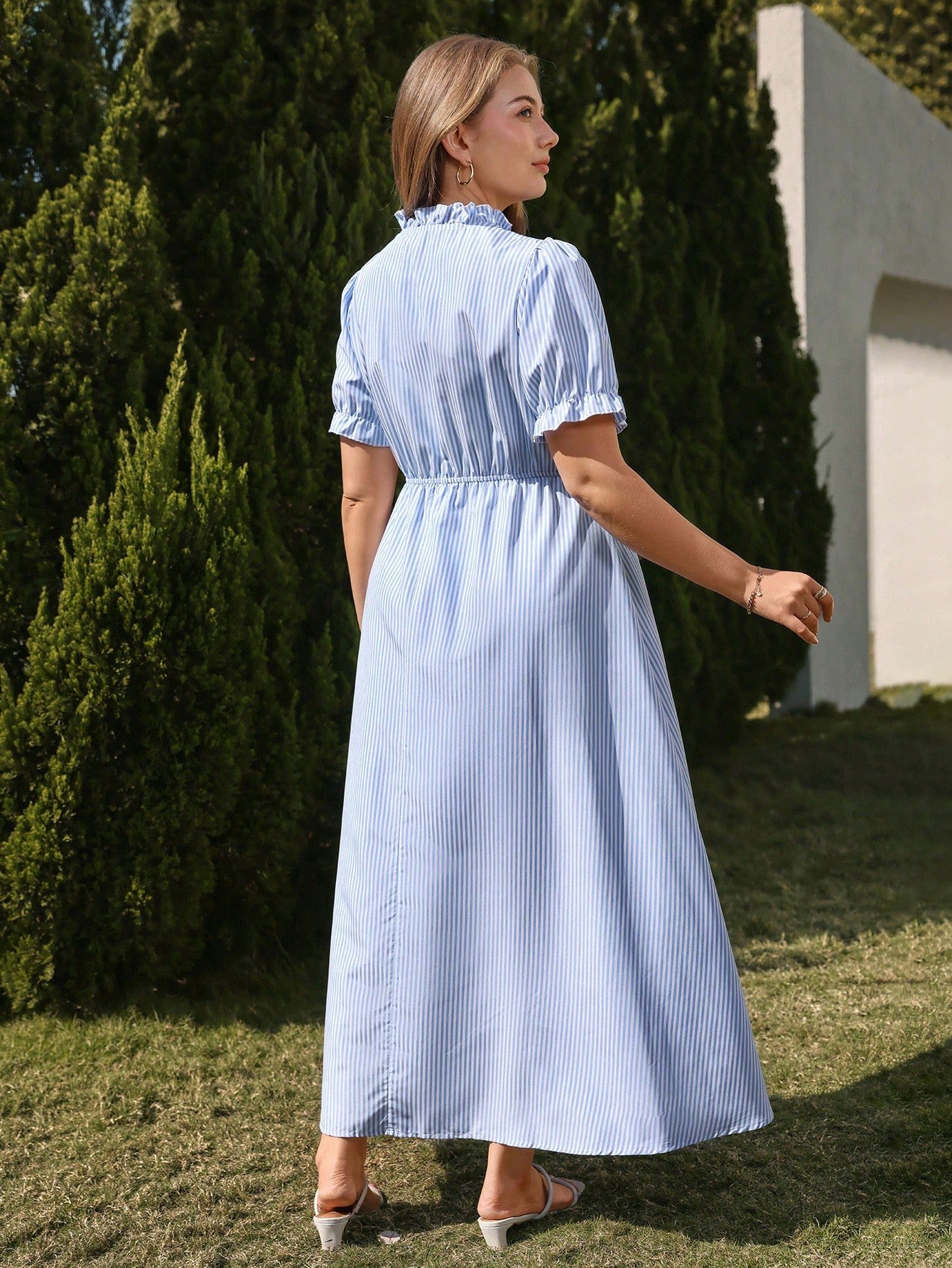 Robe d'été décontractée à imprimé rayé avec volants – Image 2