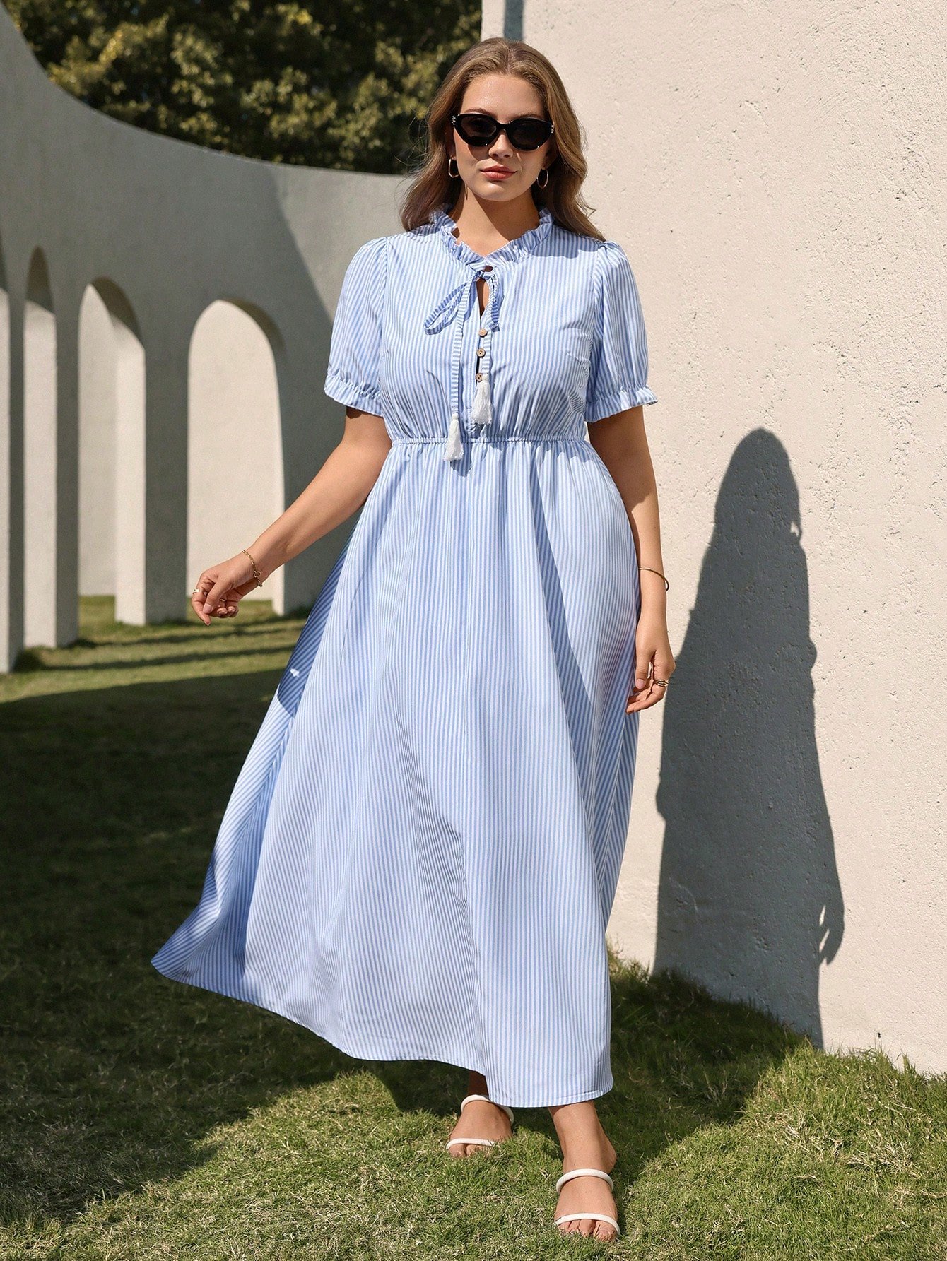 Robe d'été décontractée à imprimé rayé avec volants
