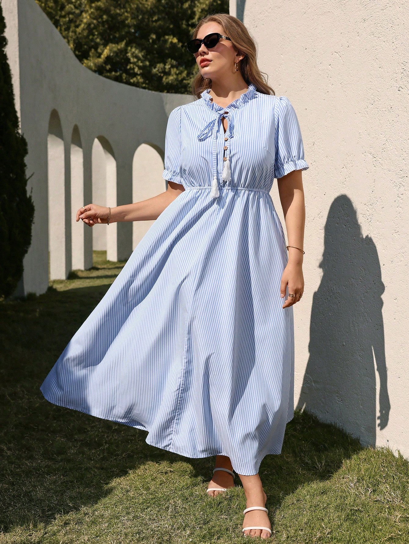 Robe d'été décontractée à imprimé rayé avec volants – Image 5