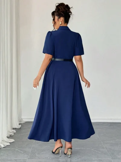 Alternative view of Robe trapèze à manches courtes et col foulard