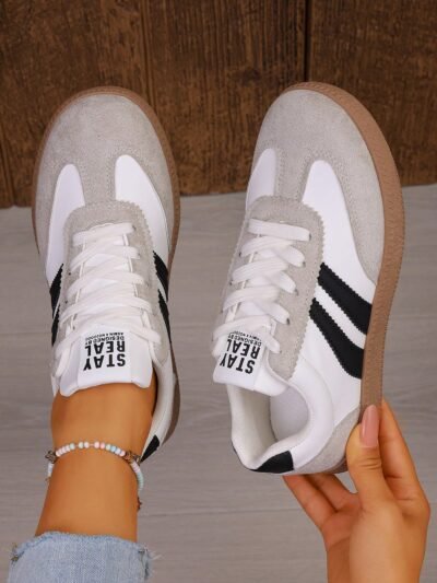 Alternative view of Baskets compensées rétro,