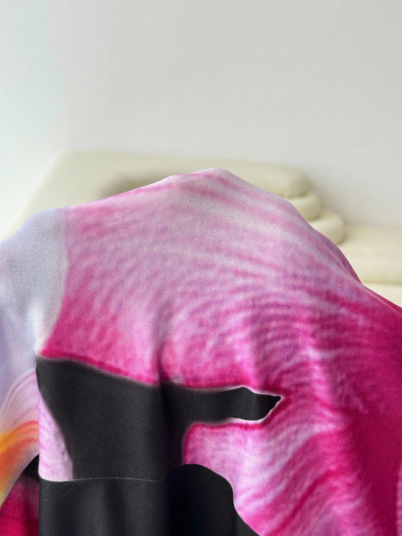 Robe fleurie à encolure carrée sans manches – Image 4