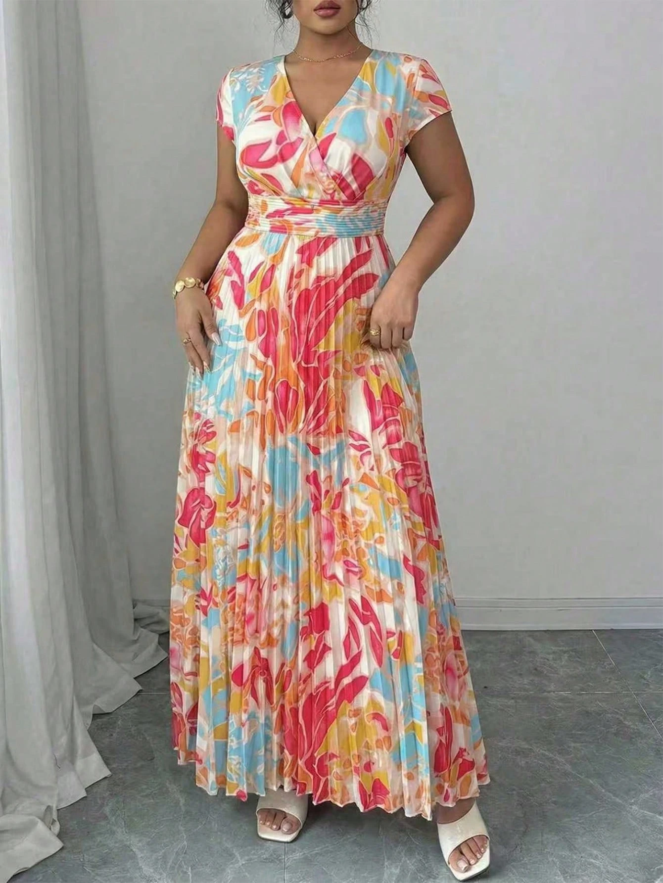 Robe fluide à col V et manches courtes avec motif floral, – Image 6