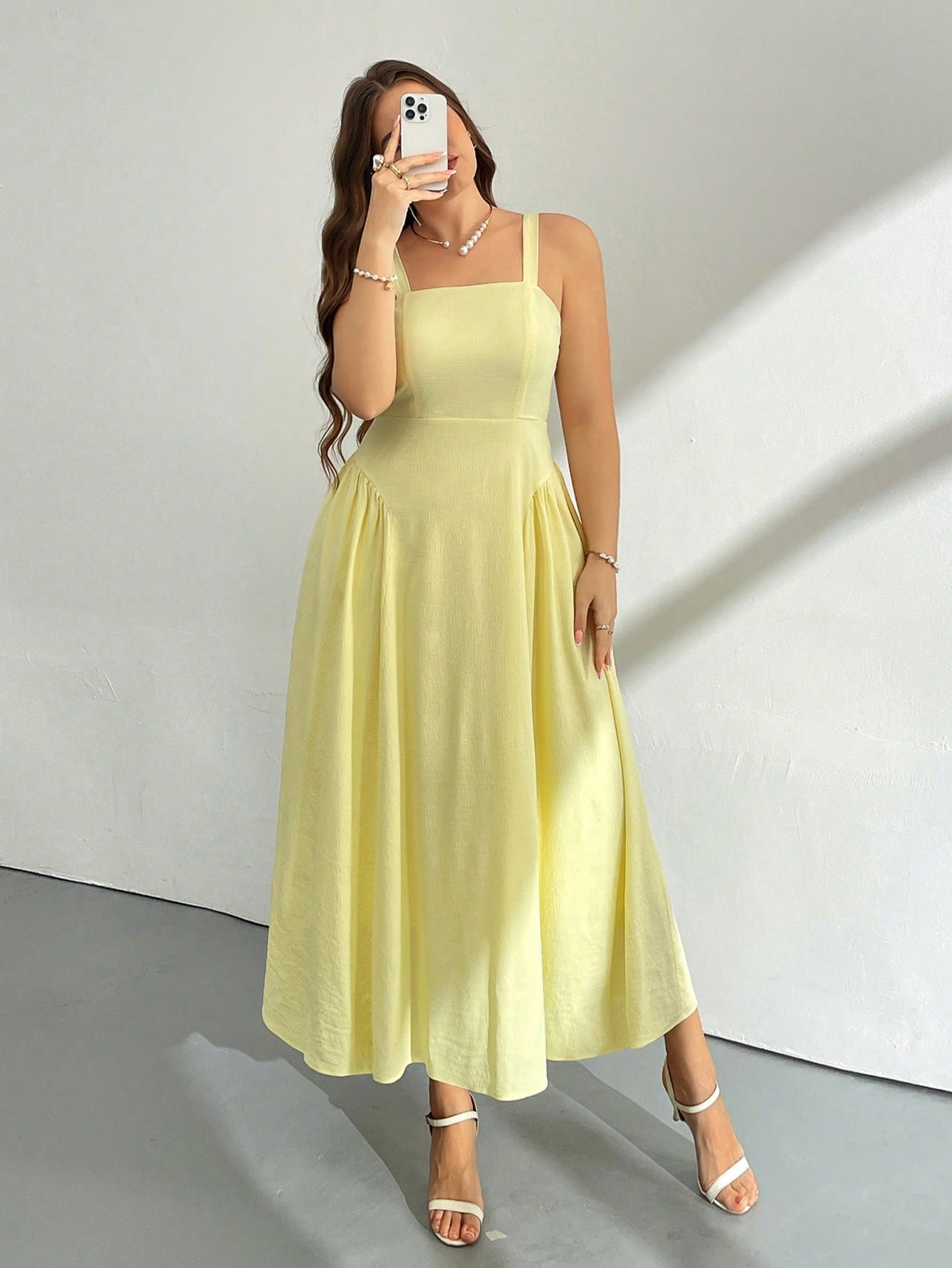 Robe mi-longue ample d'été élégante