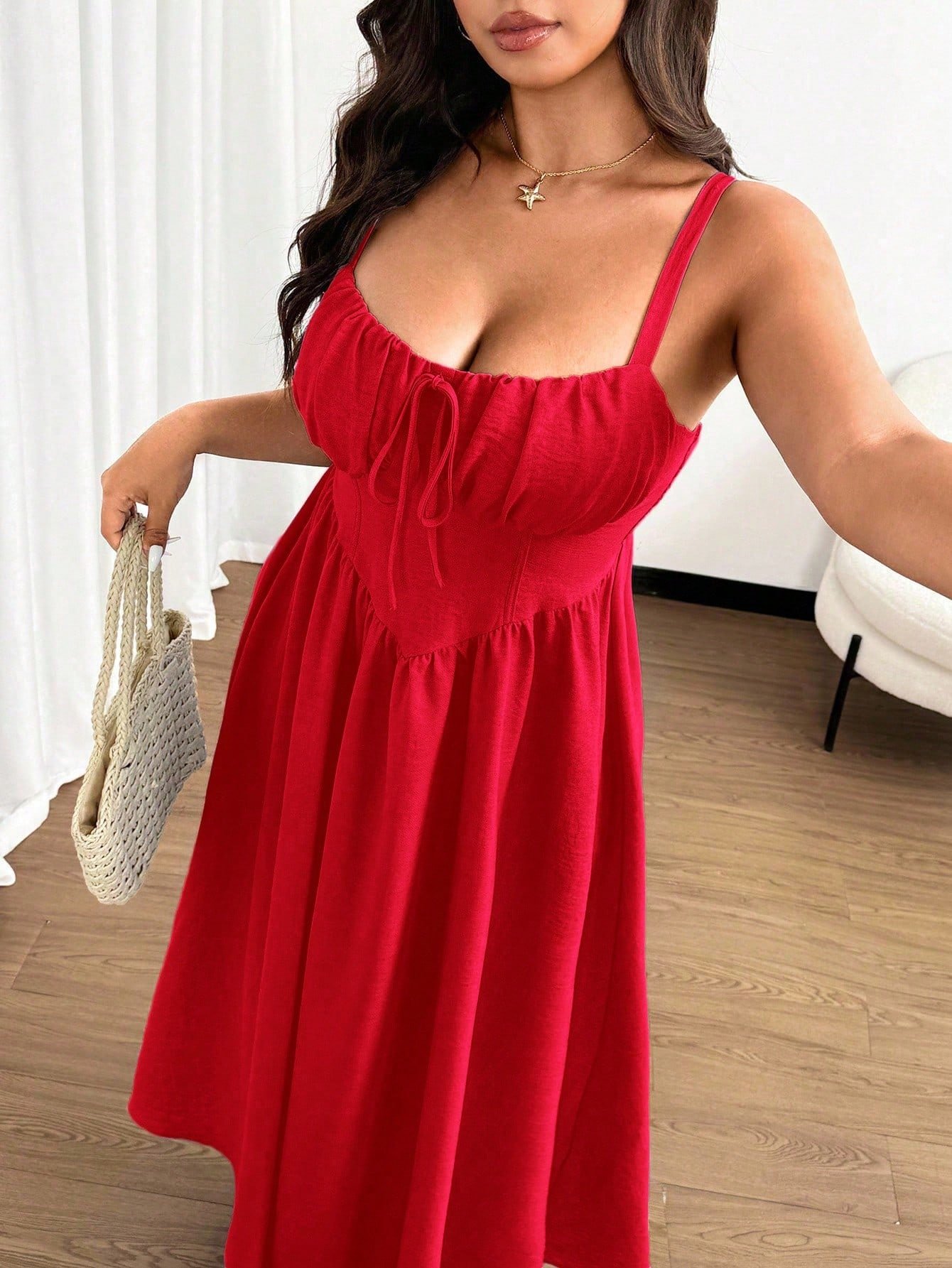 Robe longue évasée à bretelles spaghetti avec nœud papillon avant – Image 6
