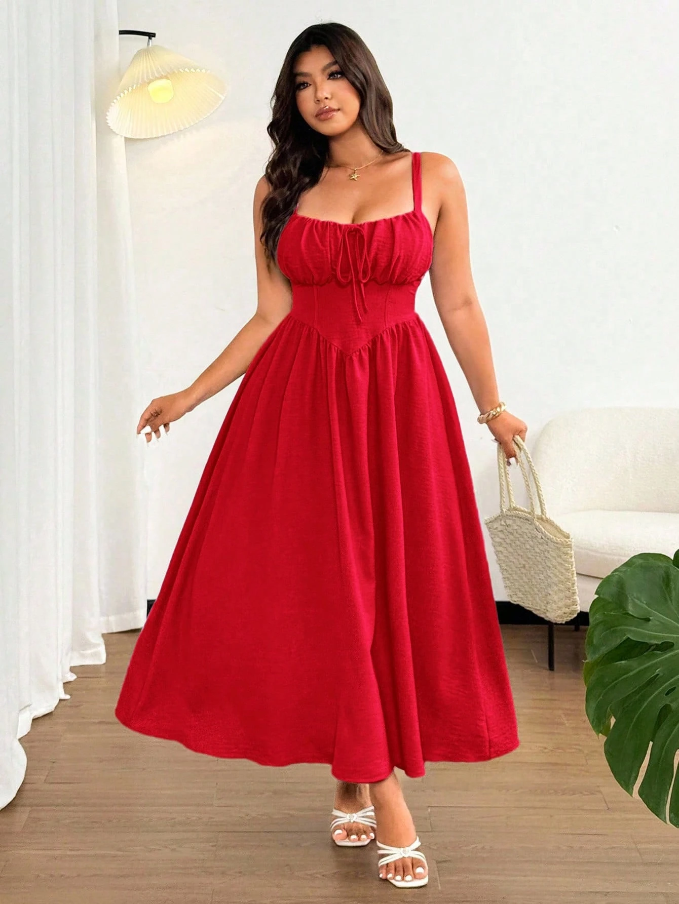 Robe longue évasée à bretelles spaghetti avec nœud papillon avant – Image 5