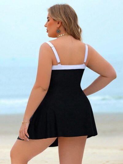 Alternative view of robe de plage une piece , plissée, à bretelles réglables