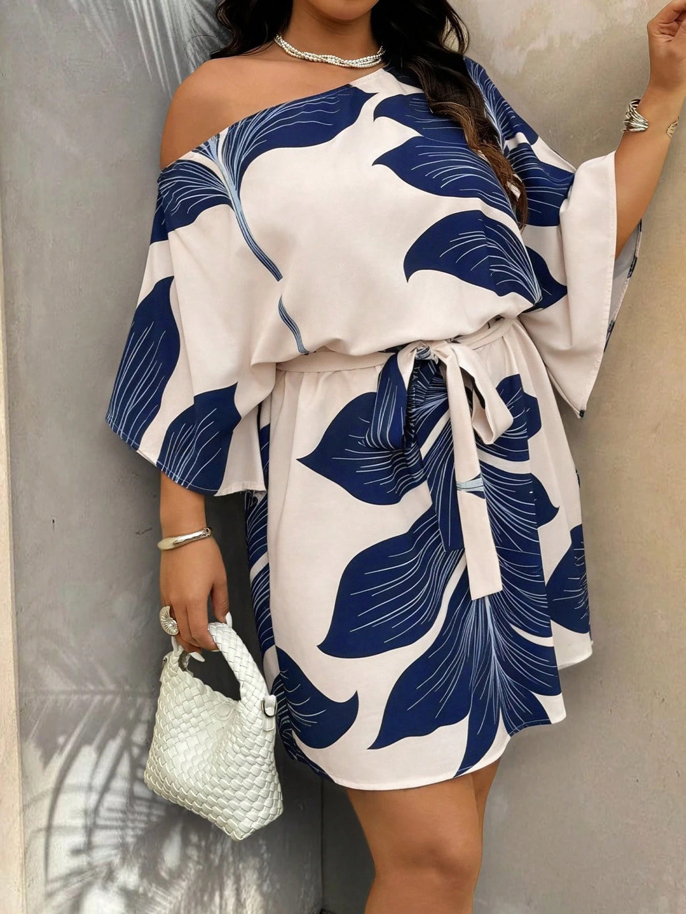Robe courte à imprimé floral – Image 3