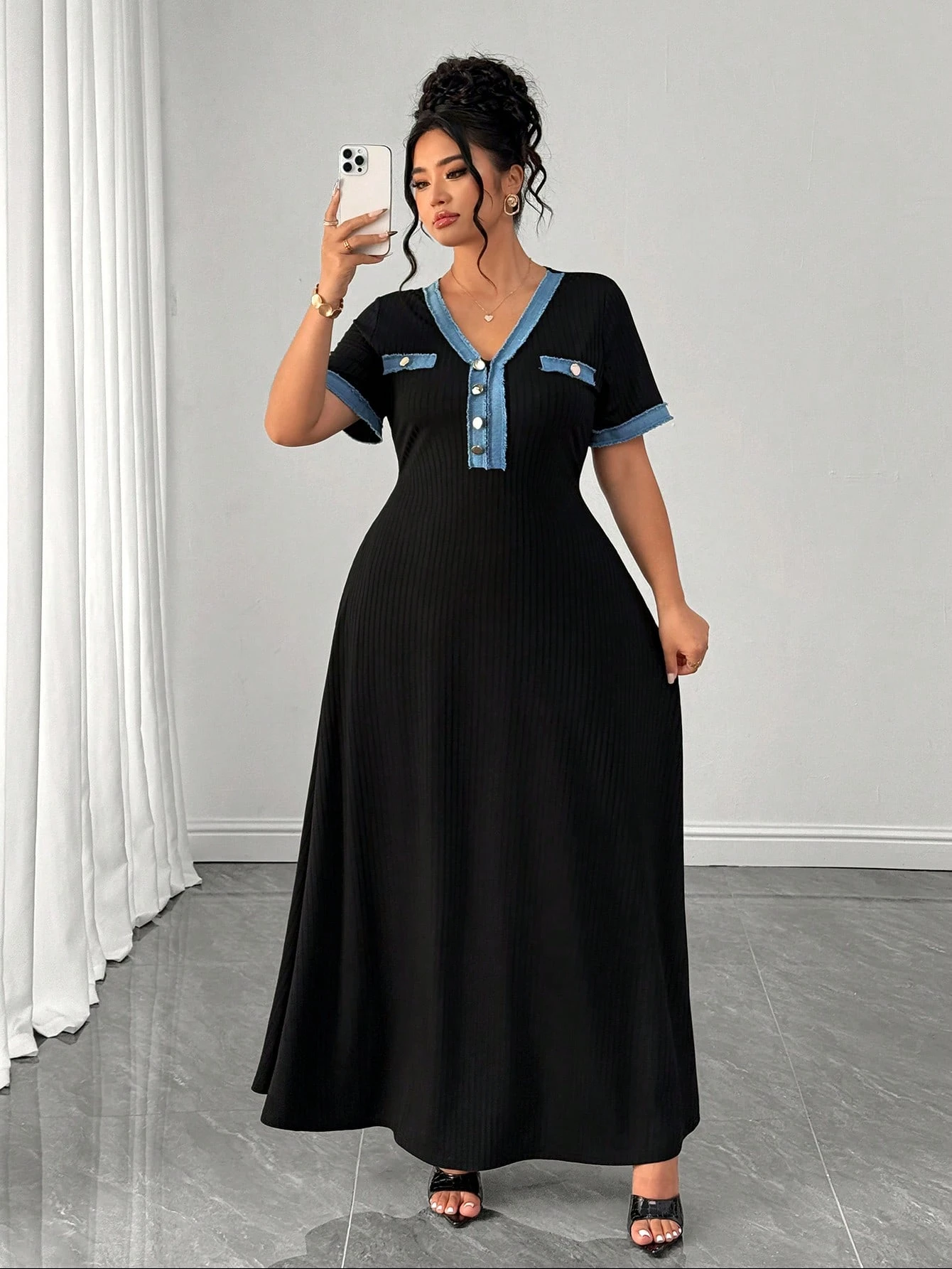 Robe en jean à volants à manches courtes – Image 2