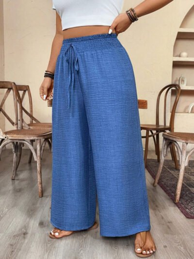 Pantalon décontracté ,élastique et nœud papillon