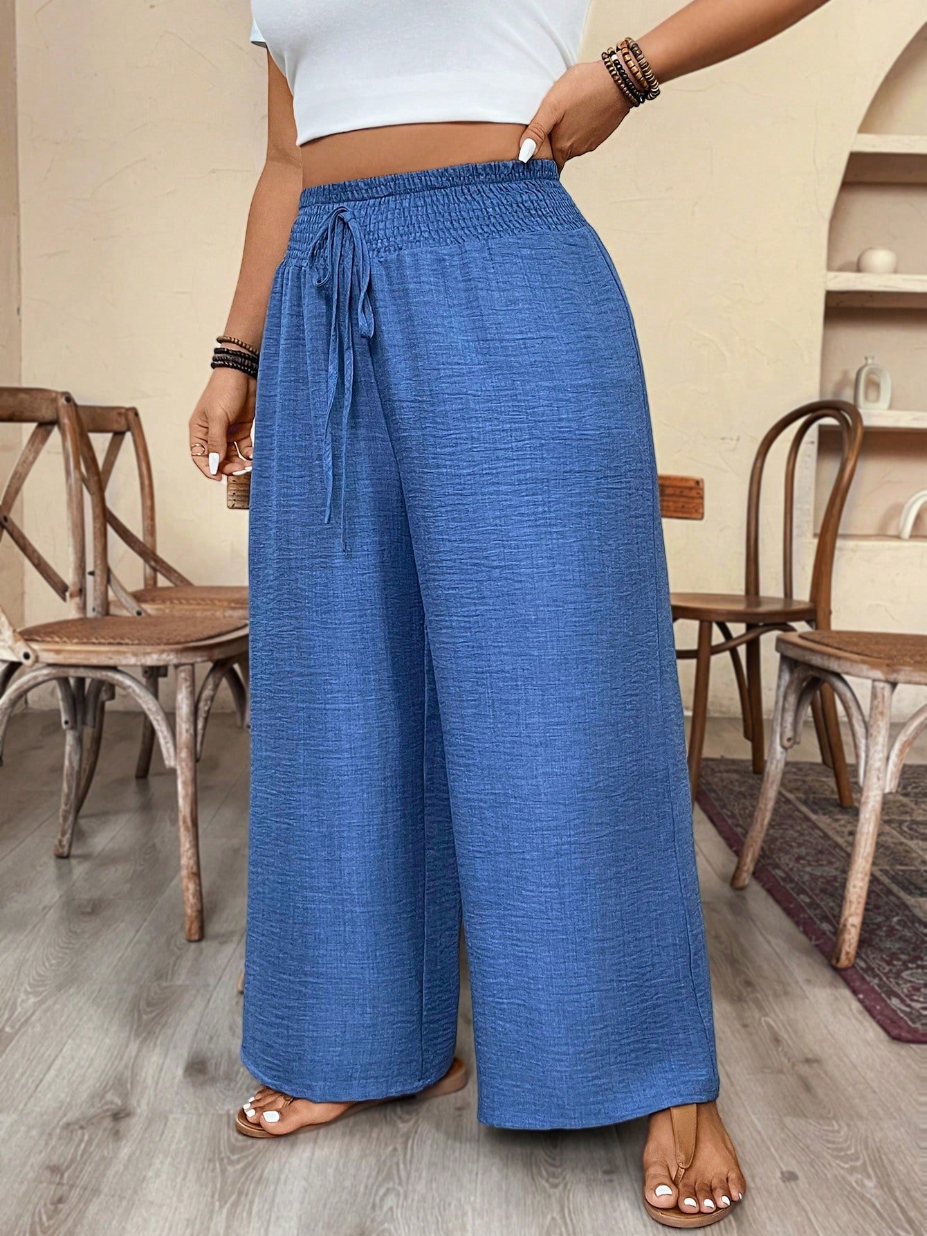 Pantalon décontracté ,élastique et nœud papillon