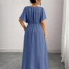 Robe carrée à encolure plissée avec taille cintrée, couleur unie – Image 2
