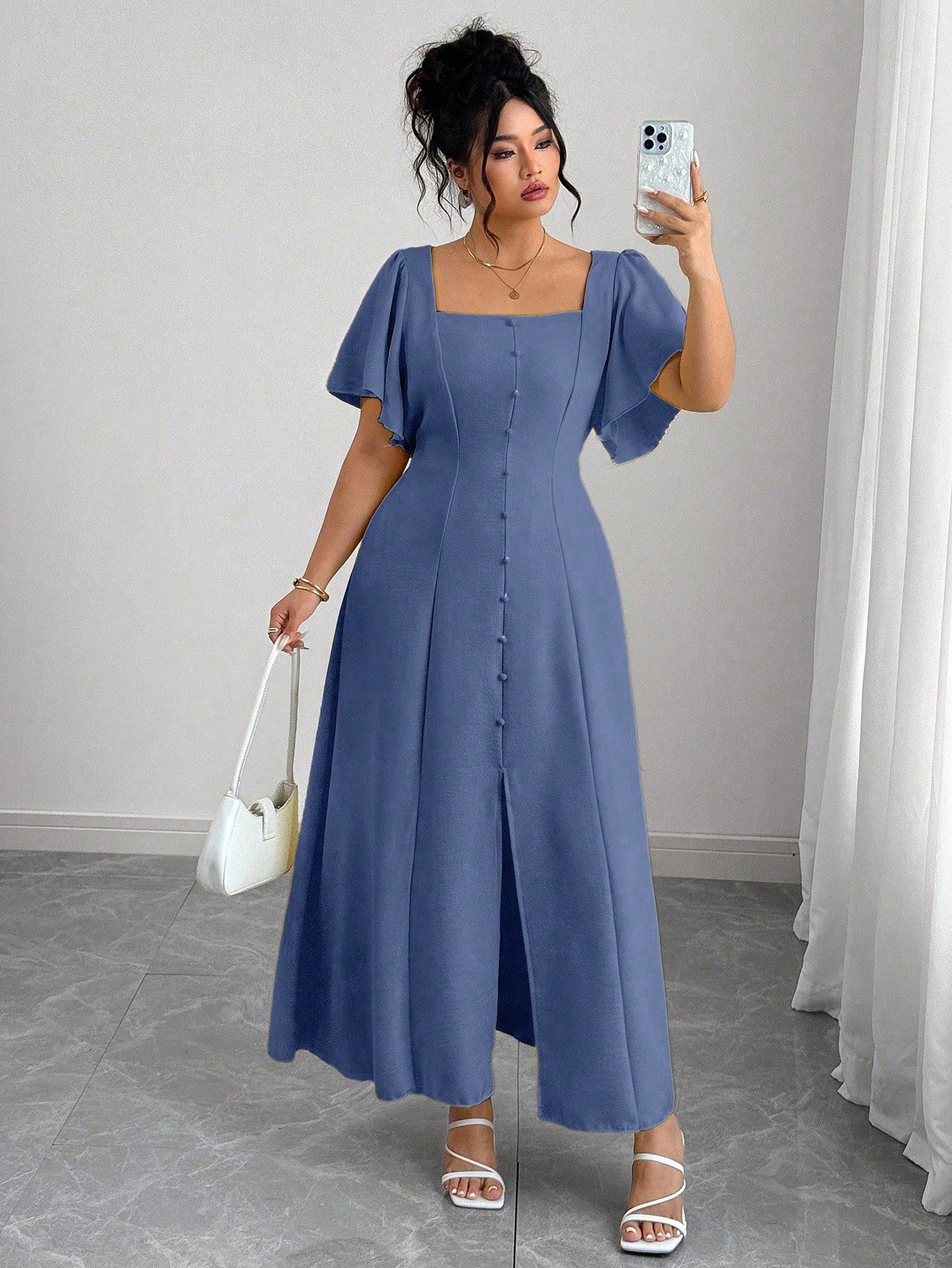 Robe carrée à encolure plissée avec taille cintrée, couleur unie