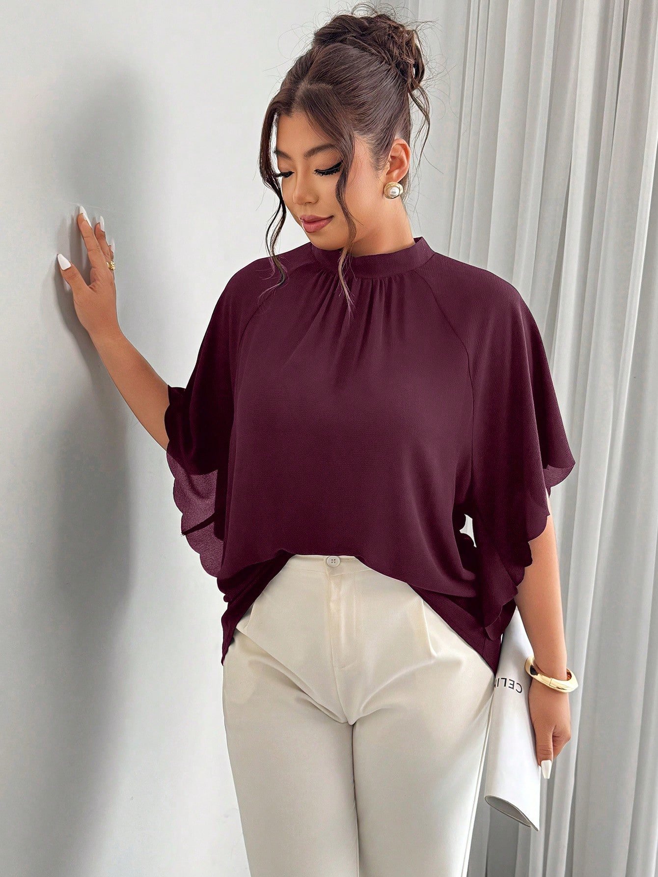 Blouse ample à encolure ronde, manches froncées et ourlet ondulé – Image 5