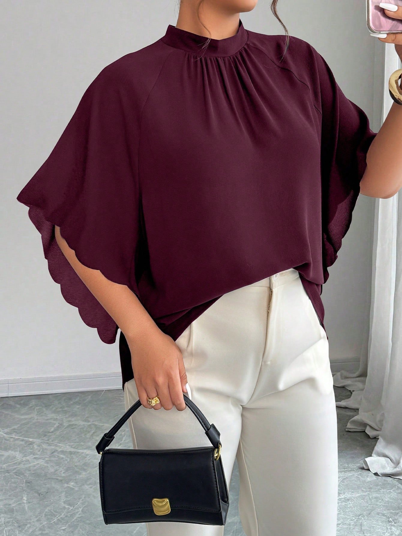 Blouse ample à encolure ronde, manches froncées et ourlet ondulé – Image 6