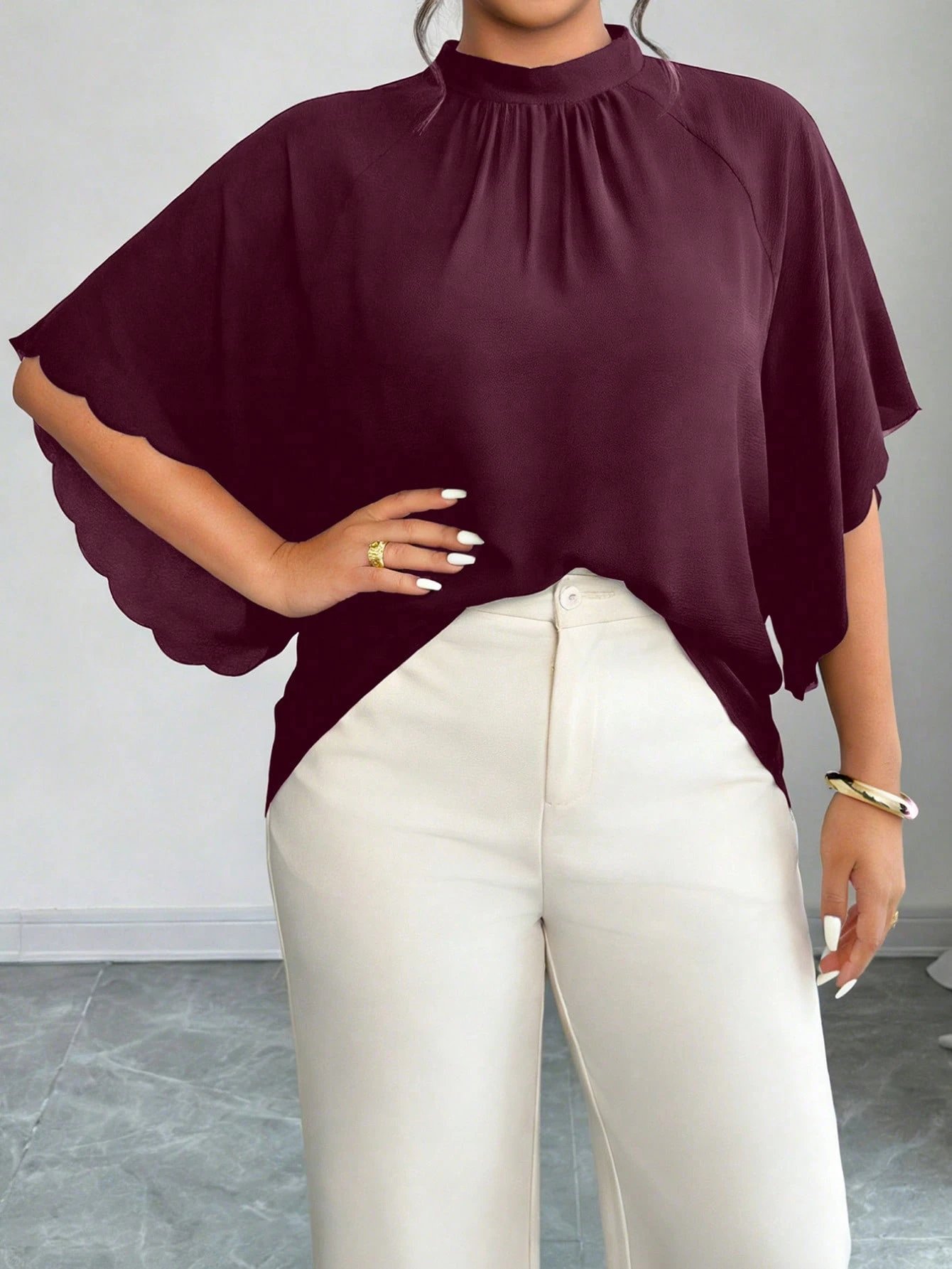 Blouse ample à encolure ronde, manches froncées et ourlet ondulé – Image 4