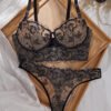 Ensemble soutien-gorge push-up et culotte en dentelle noire transparente et brodée