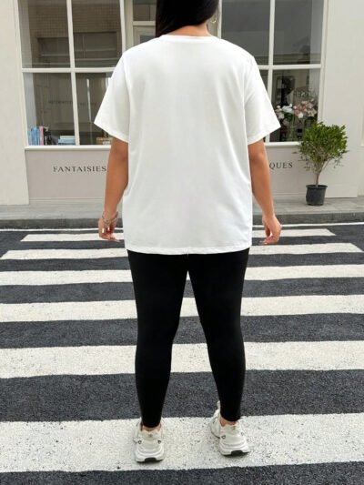Alternative view of Ensemble t-shirt et legging imprimé léopard blanc