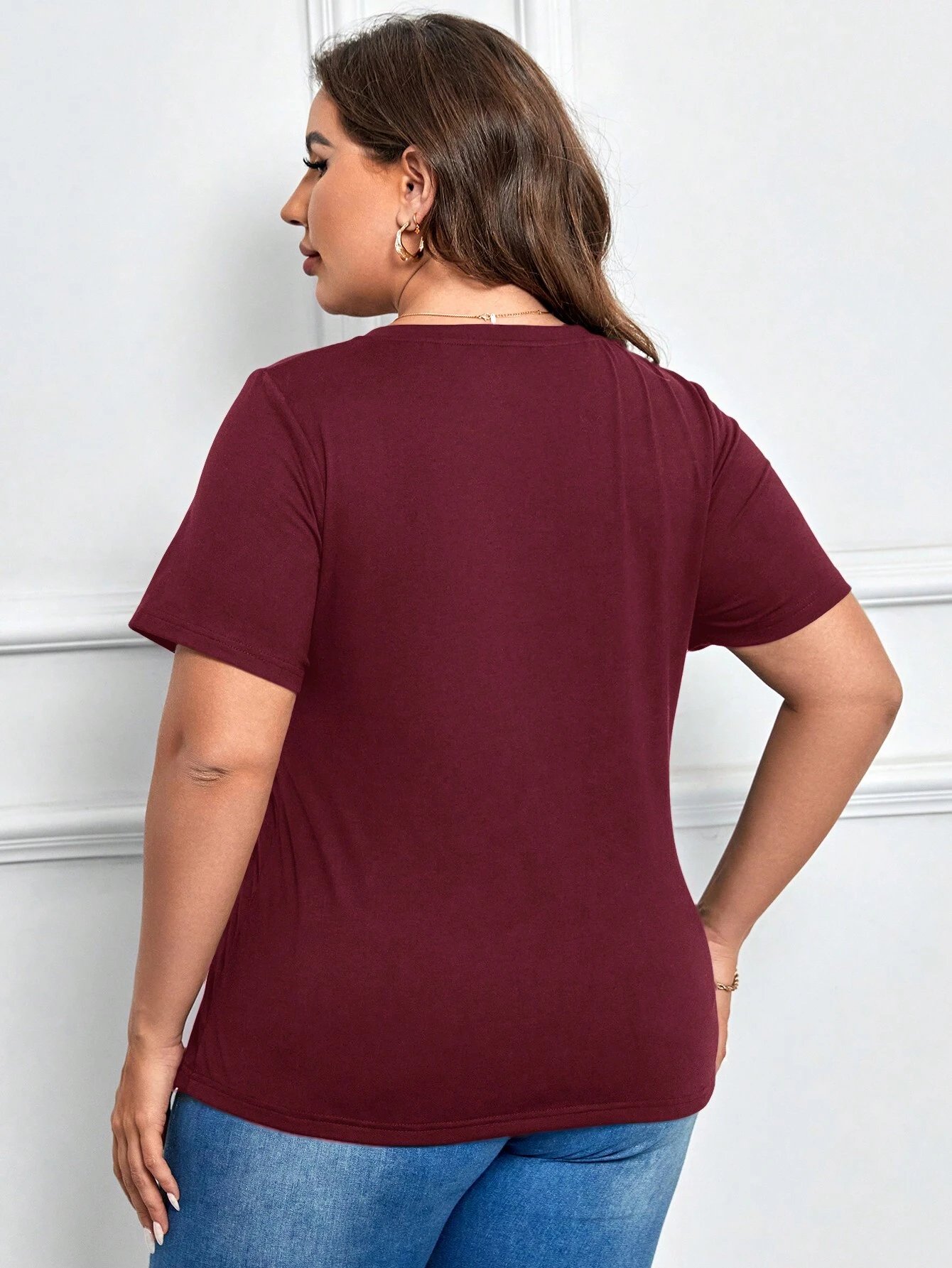 T-shirt ample en couleur unie avec un ourlet asymétrique froncé – Image 2