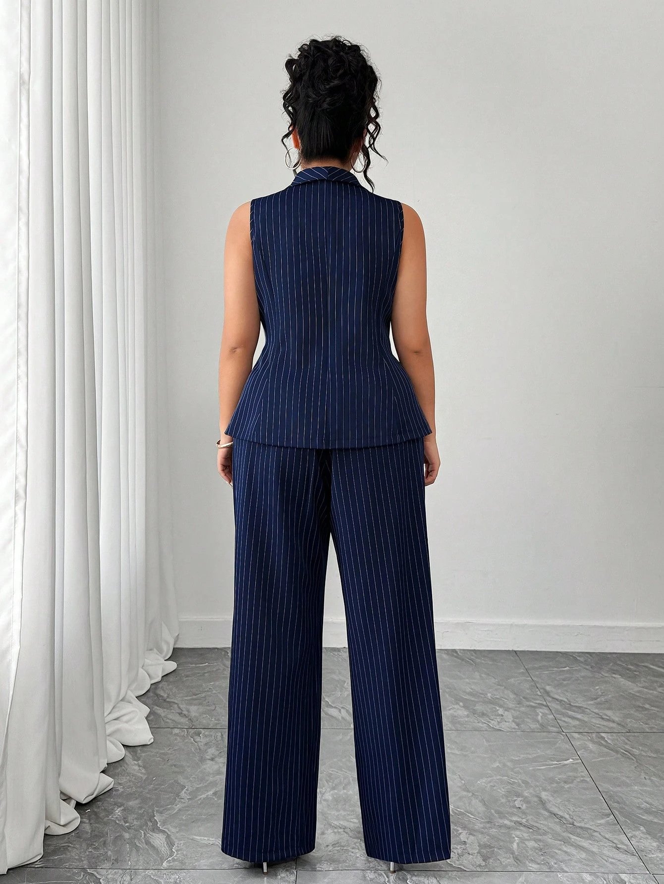 Ensemble 2 pièces gilet décontracté rayé et pantalon pour le trajet – Image 2