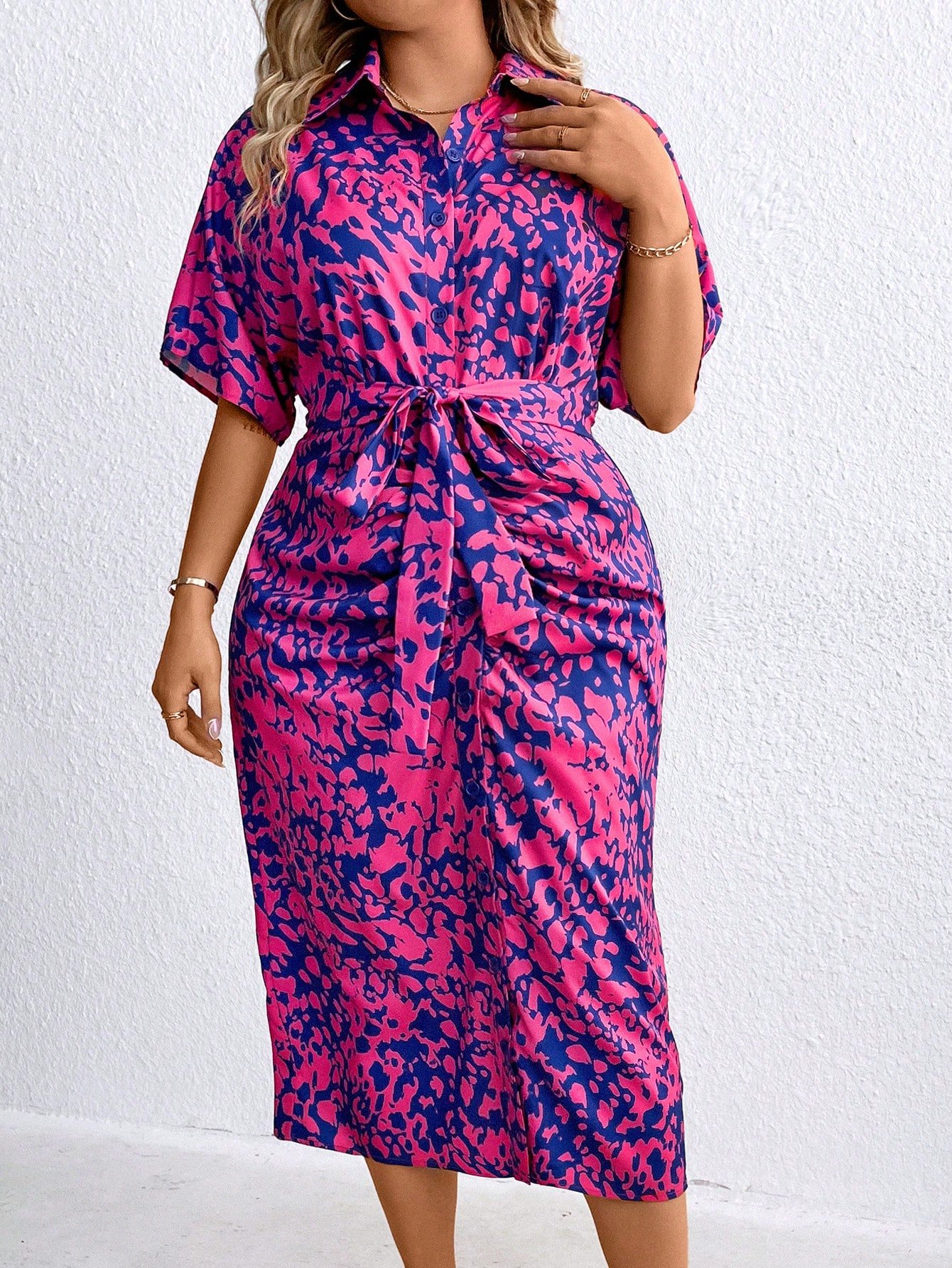 Robe-chemise longue à imprimé total avec ceinture