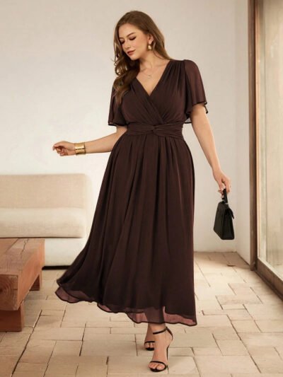 Robe en mousseline de soie froissée,  manches évasées