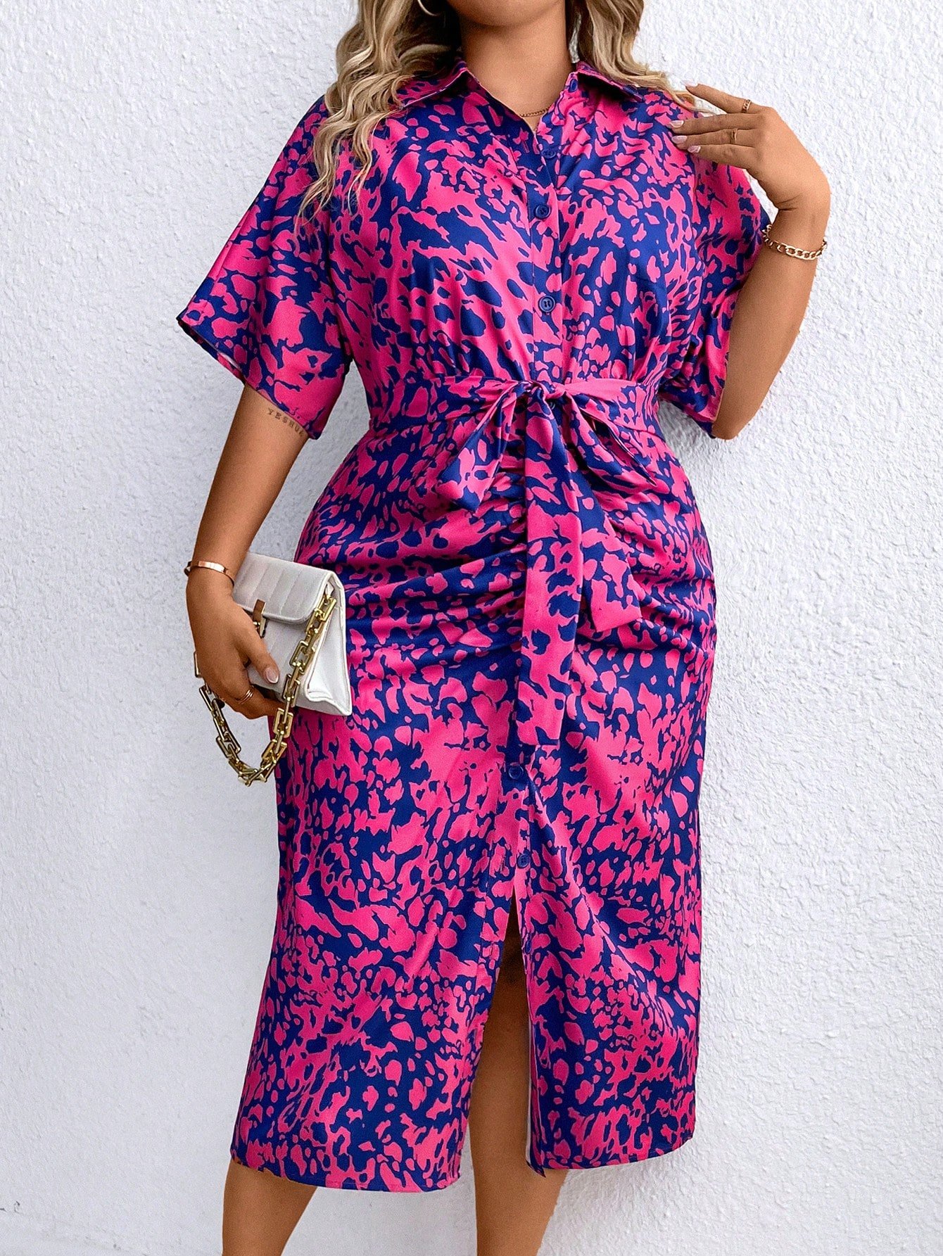 Robe-chemise longue à imprimé total avec ceinture – Image 5