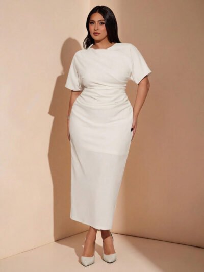 Robe décontractée à manches courtes de couleur unie et minimaliste