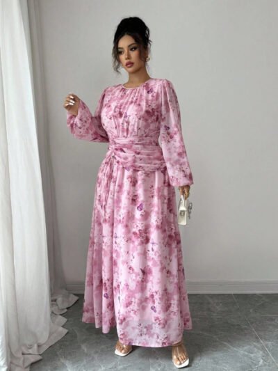 Robe à manches longues, col rond, plissée, avec imprimé papillon en mousseline