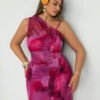 Robe de soirée d'été éléganterose cerise, en maille transparente, sans manches, col asymétrique, froncée, ajustée, style minimaliste chic, pour club, plage et vacances – Image 5
