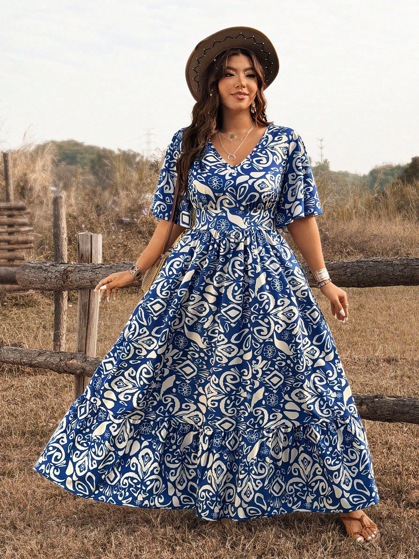 Robe maxi bohème bleue à imprimé aléatoire