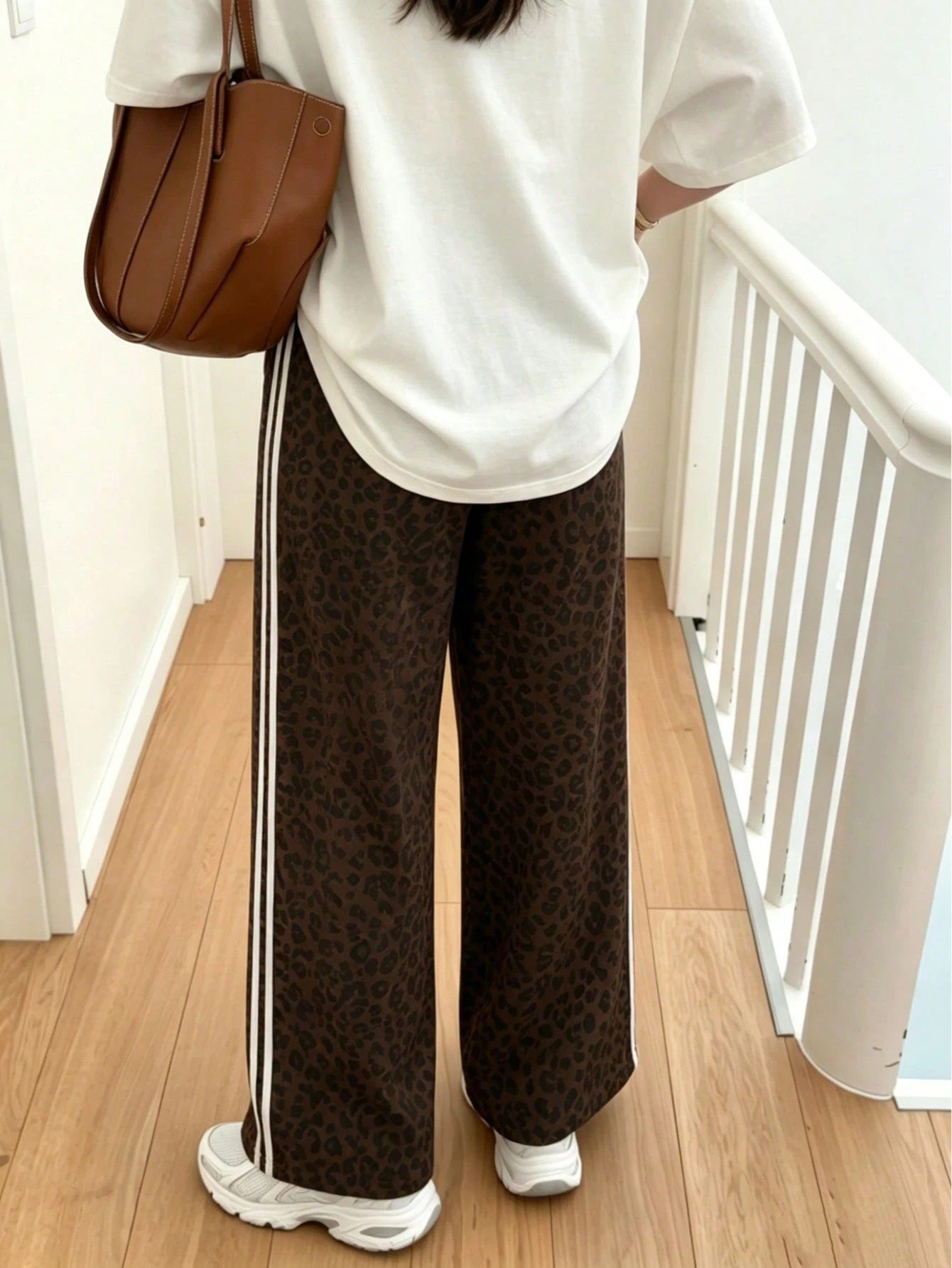 Pantalon long décontracté à jambes larges, imprimé léopard – Image 2