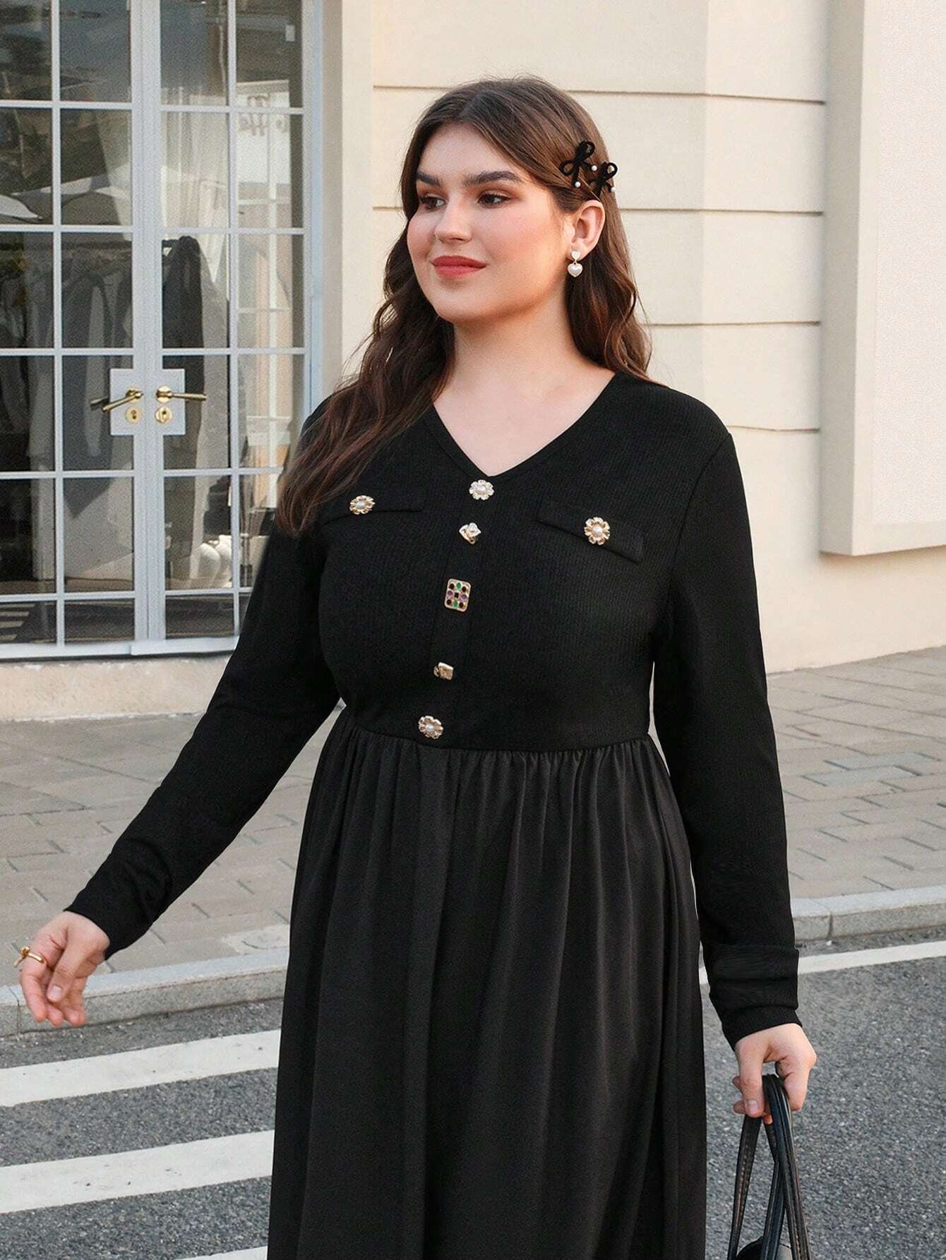 Robe vintage élégante à manches longues à col en V avec décoration de bouton – Image 6